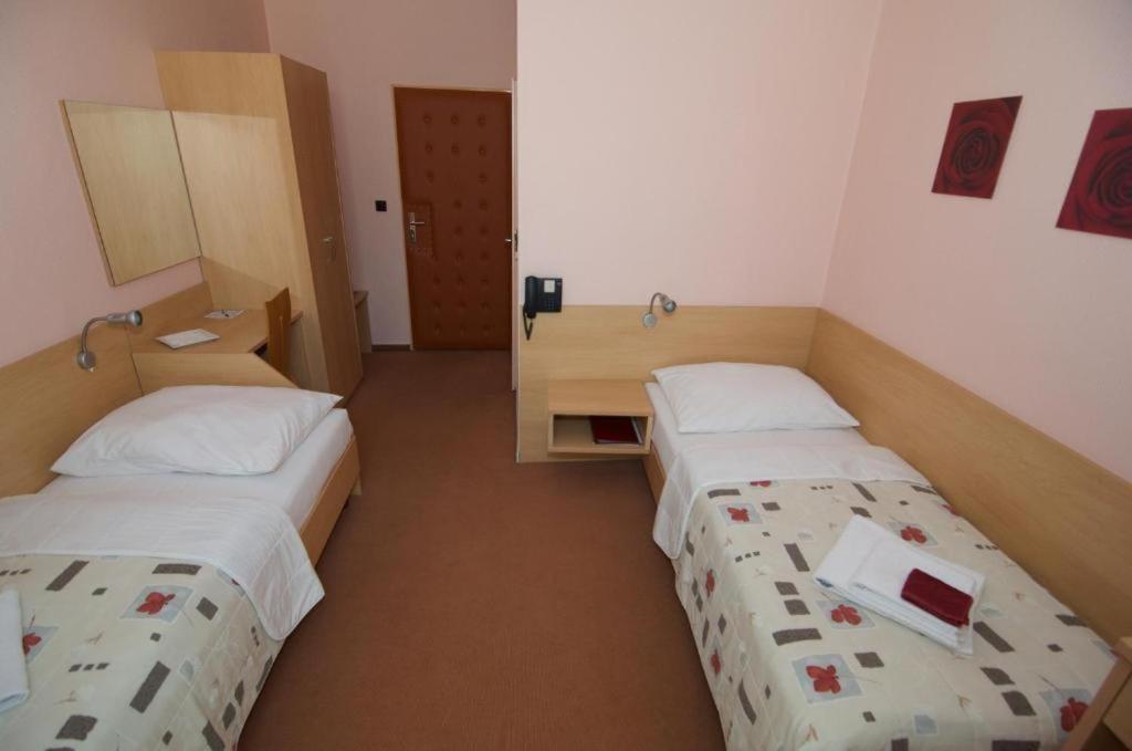 Hotel Steve Liptovsky Mikulas Bagian luar foto