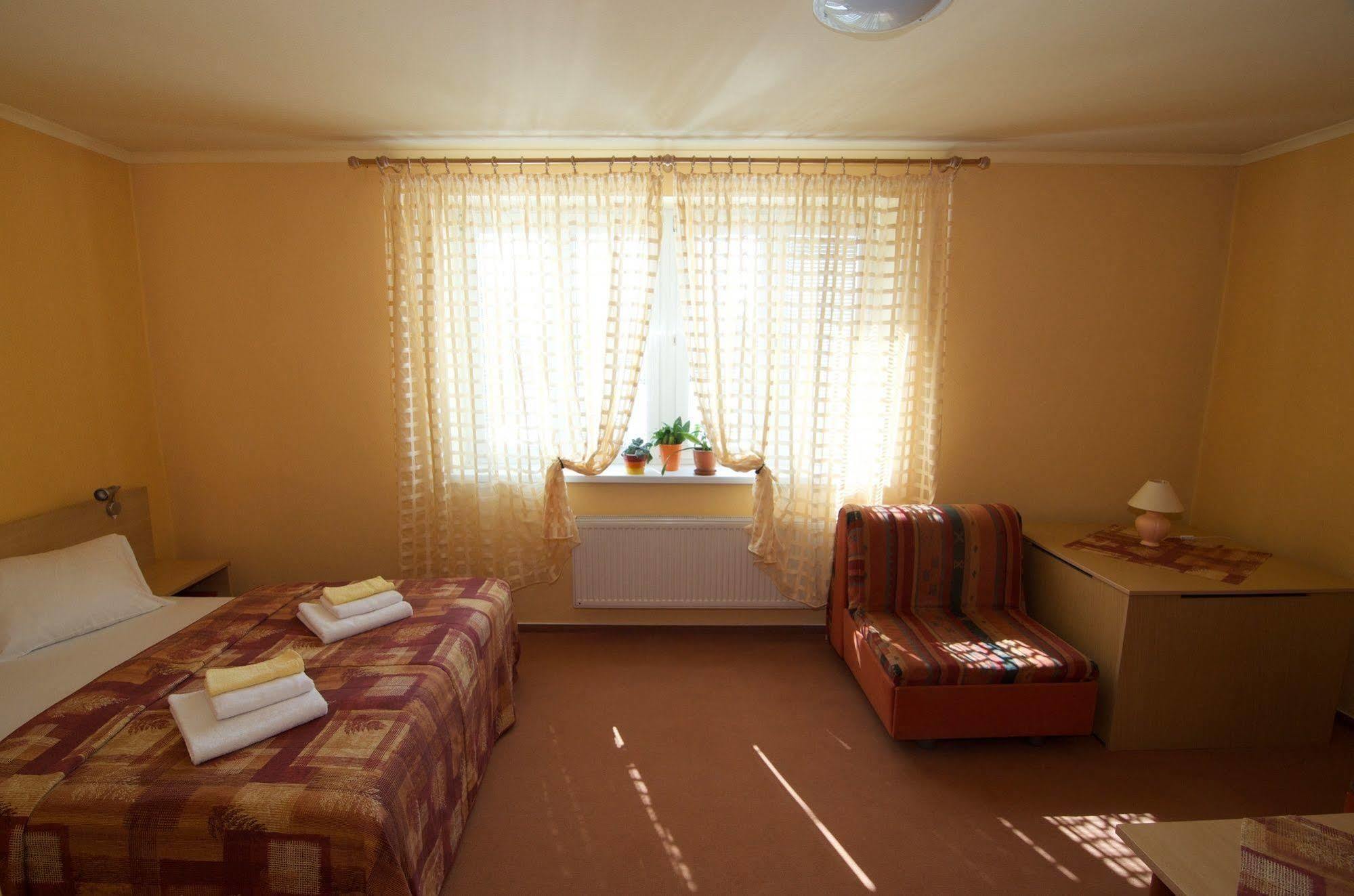Hotel Steve Liptovsky Mikulas Bagian luar foto