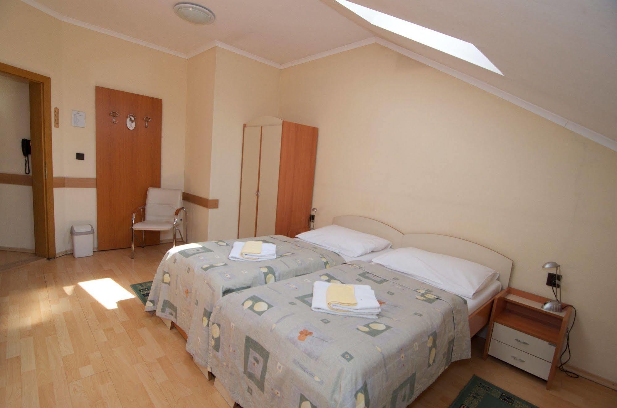 Hotel Steve Liptovsky Mikulas Bagian luar foto