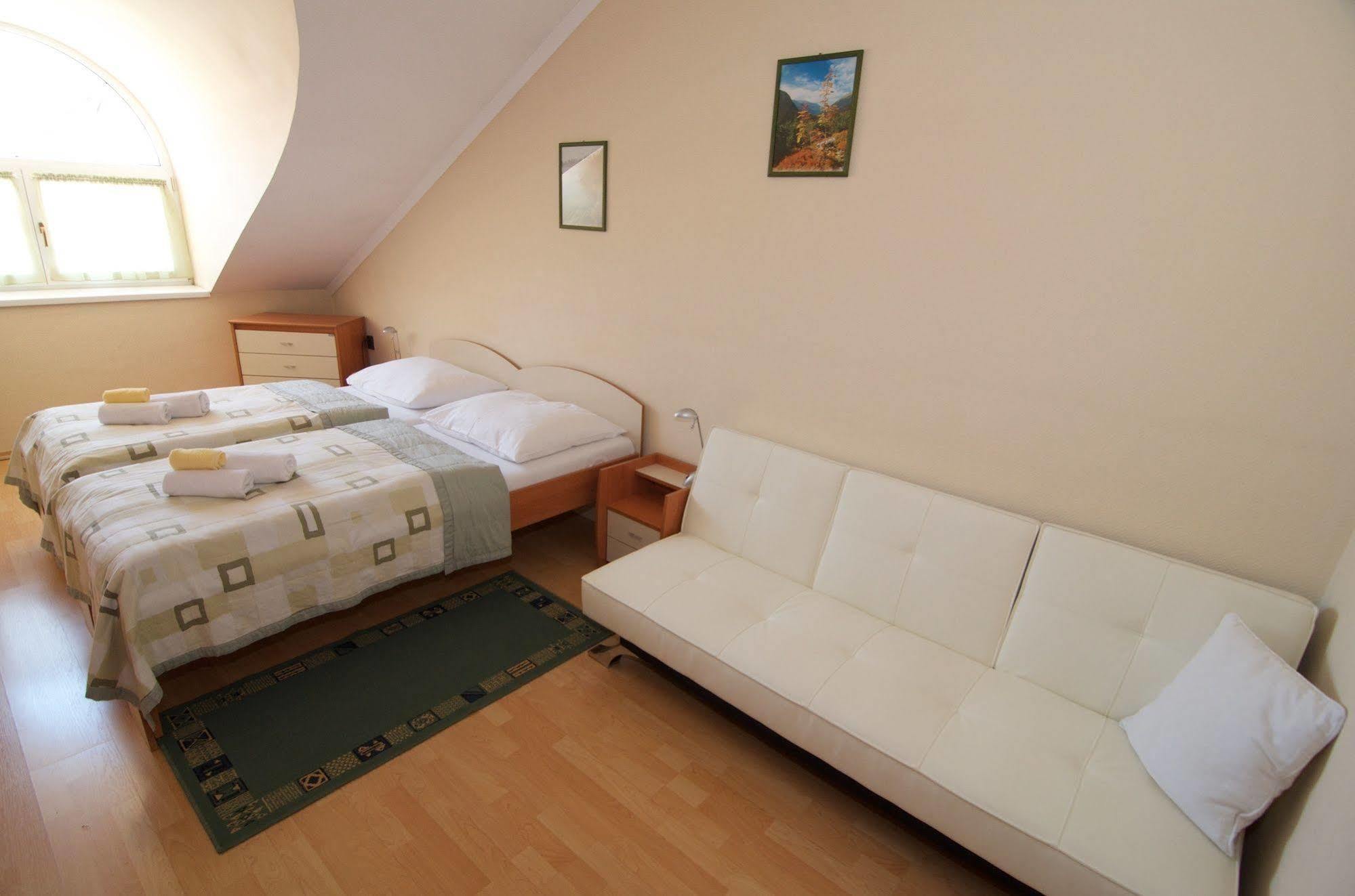 Hotel Steve Liptovsky Mikulas Bagian luar foto