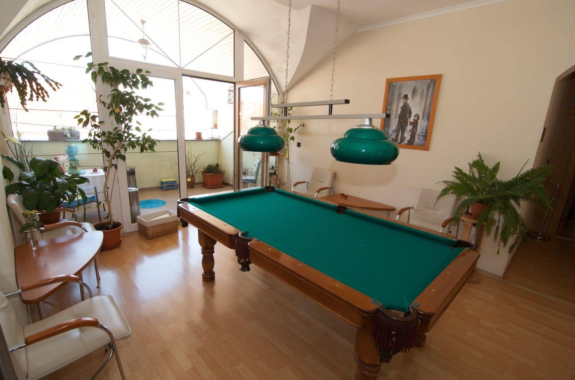 Hotel Steve Liptovsky Mikulas Bagian luar foto